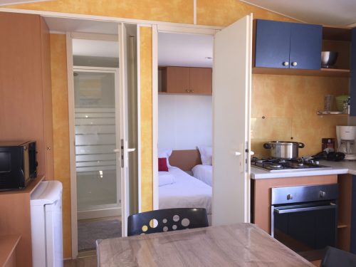 Bungalow avec deux chambres et salle de bains à Belle Ile